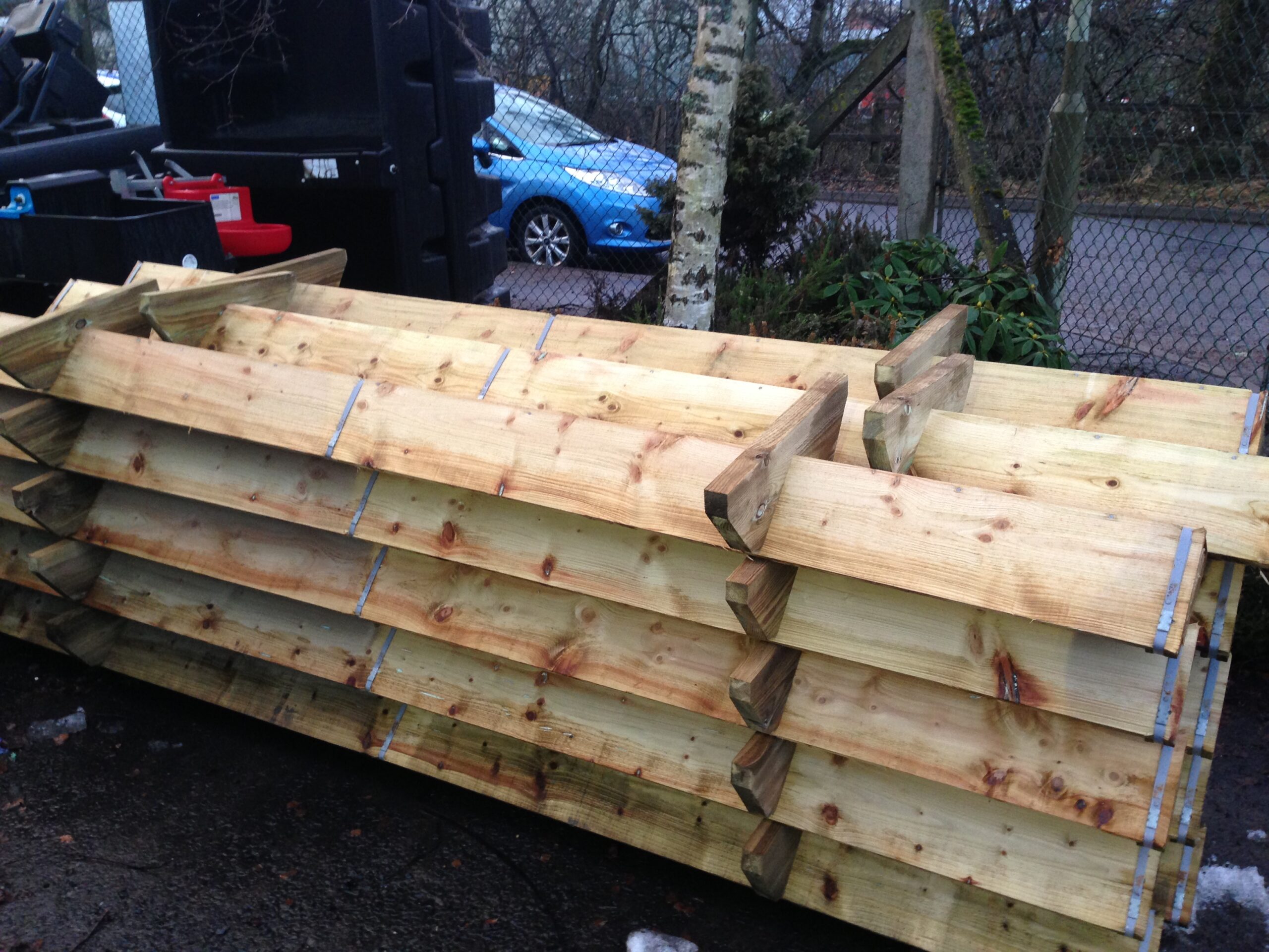 WOODEN SHEEP TROUGH 9'-0