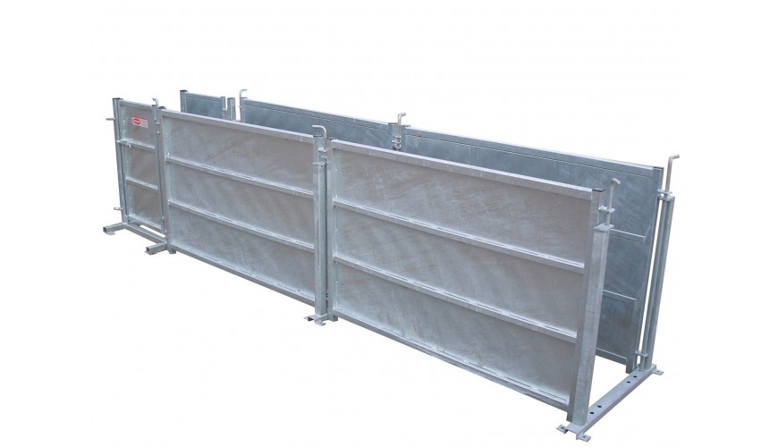 Highland-Cattle-Race-and-Access-Cubicle-870x500 (2)